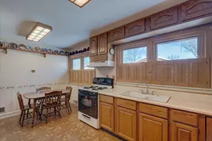 505 N Cleveland St, Poynette, WI 53955 - Photo 16