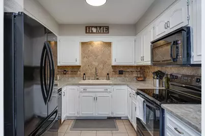 143 E Kohler Street, Sun Prairie, WI 53590 - Photo 6