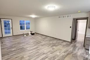 309 Prairie Hills Dr, Ridgeville, WI 53533 - Photo 6