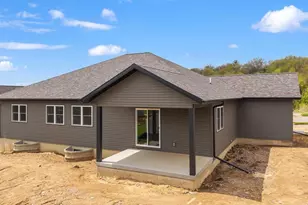 422 Eisenhower St, Baraboo, WI 53913 - Photo 40