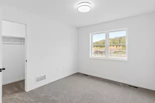 422 Eisenhower St, Baraboo, WI 53913 - Photo 38