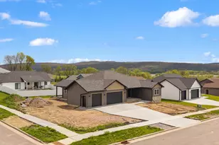 422 Eisenhower St, Baraboo, WI 53913 - Photo 48
