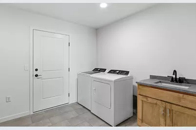 422 Eisenhower Street, Baraboo, WI 53913 - Photo 20