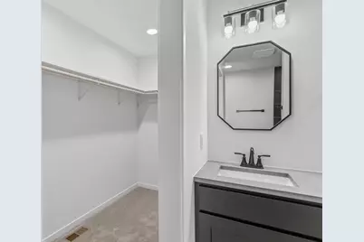 422 Eisenhower Street, Baraboo, WI 53913 - Photo 32