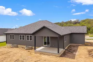 422 Eisenhower St, Baraboo, WI 53913 - Photo 44