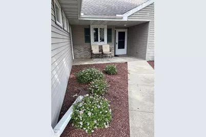 616 Reena Avenue, Fort Atkinson, WI 53538 - Photo 2