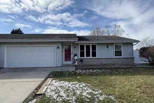 1419 Dayton Dr, Janesville, WI 53546 - Photo 1