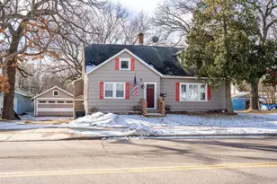 314 W State St, Mauston, WI 53948 - Photo 1