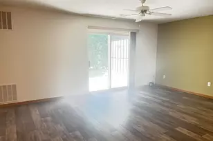 590 Kelvington Dr, Sun Prairie, WI 53590 - Photo 10