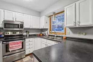 1164 Tifwood Dr, Jefferson, WI 53549 - Photo 12