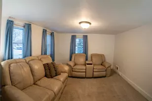 114 E Green St, Watertown, WI 53098 - Photo 4