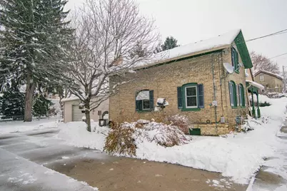 114 E Green Street, Watertown, WI 53098 - Photo 18