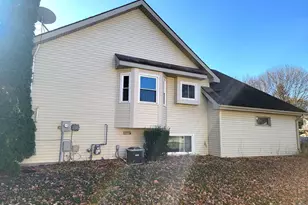 1823 Wallinford Dr, Sun Prairie, WI 53590 - Photo 48