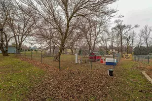 W5526 Rolling Acres Ln, Monroe, WI 53566 - Photo 38