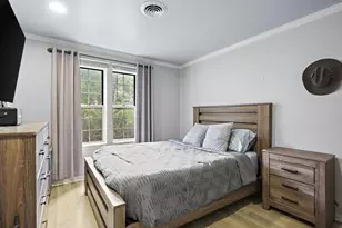 7102 Flagship Dr, Madison, WI 53719 - Photo 14