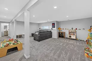 654 Locust Ln, Janesville, WI 53536 - Photo 30