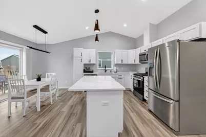 654 Locust Lane, Janesville, WI 53536 - Photo 10