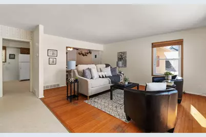 2845 Tomahawk Court, Middleton, WI 53562 - Photo 2