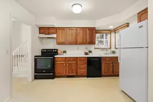 2845 Tomahawk Ct, Middleton, WI 53562 - Photo 8