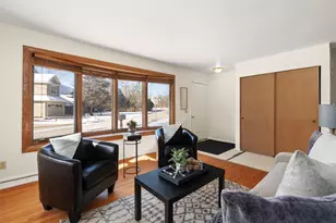 2845 Tomahawk Ct, Middleton, WI 53562 - Photo 4