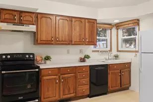 2845 Tomahawk Ct, Middleton, WI 53562 - Photo 10