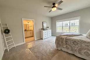 Unit 8 2 Bellflower Dr, DeForest, WI 53532 - Photo 12