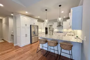 Unit 8 2 Bellflower Dr, DeForest, WI 53532 - Photo 6