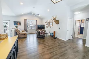 914 Miller Ave, Janesville, WI 53548 - Photo 10