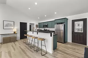 N8620 N Log Cabin Ct, New Lisbon, WI 53950 - Photo 4