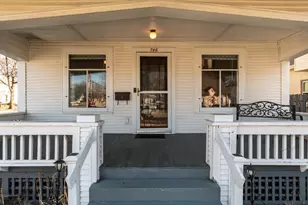 746 Eisenhower Ave, Janesville, WI 53545 - Photo 2