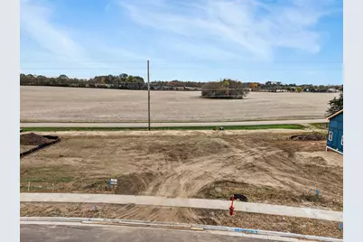 349 Dahlia Drive, Stoughton, WI 53589 - Photo 2