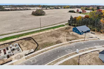 349 Dahlia Drive, Stoughton, WI 53589 - Photo 8