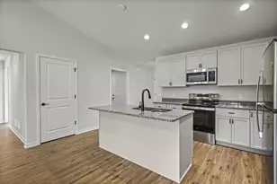 1408 Lilac Ln, Stoughton, WI 53589 - Photo 6