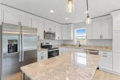 333 Dahlia Drive #29, Stoughton, WI 53589 - Photo 2