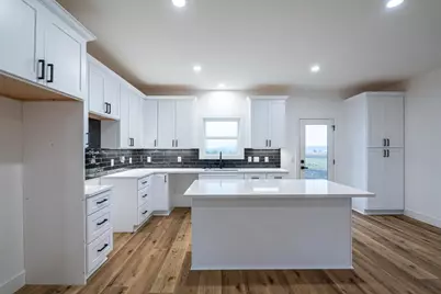 N6328 Psalms Way, Albany, WI 53502 - Photo 8