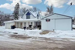 203 Sheldon St, Cambridge, WI 53523 - Photo 2