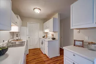 747 Kottke Dr, Madison, WI 53719 - Photo 12