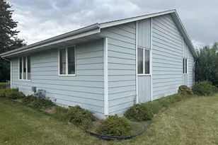 4003 Mackinac Dr, Janesville, WI 53546 - Photo 2