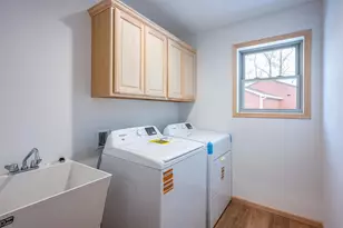 1618 Michigan Ave, Wisconsin Dells, WI 53965 - Photo 16