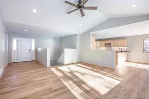 1618 Michigan Ave, Wisconsin Dells, WI 53965 - Photo 14