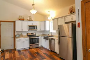 W9350 Oakland Rd, Cambridge, WI 53523 - Photo 8