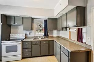 1215 10th St, Monroe, WI 53566 - Photo 12