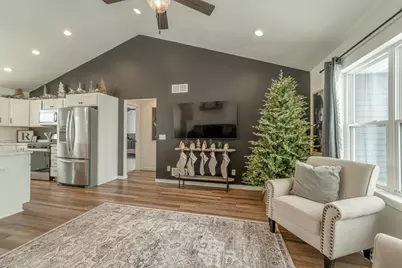 364 S 7th Street, Janesville, WI 53536 - Photo 6