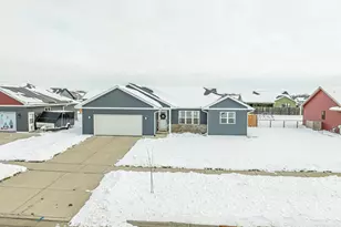 364 S 7th St, Janesville, WI 53536 - Photo 2