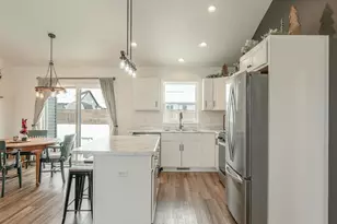 364 S 7th St, Janesville, WI 53536 - Photo 12