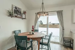 364 S 7th St, Janesville, WI 53536 - Photo 16