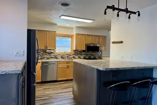 1014 S 6th St, Prairie Du Chien, WI 53821 - Photo 6