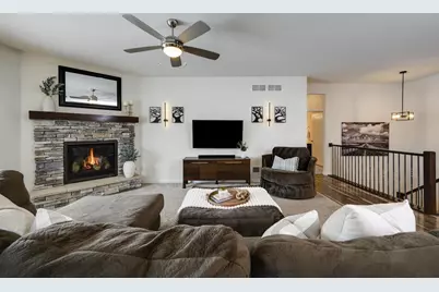 6662 Dusky Glen, Windsor, WI 53598 - Photo 6