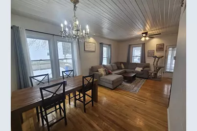 321 E Carroll Street, Portage, WI 53901 - Photo 10