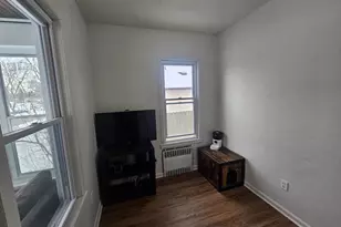 321 E Carroll St, Portage, WI 53901 - Photo 8